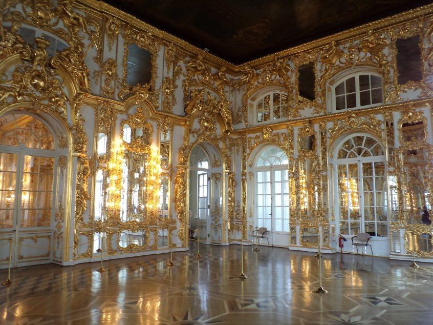 The church of the Grand Palace in Peterhof Photographer:Archifoto Architettura,